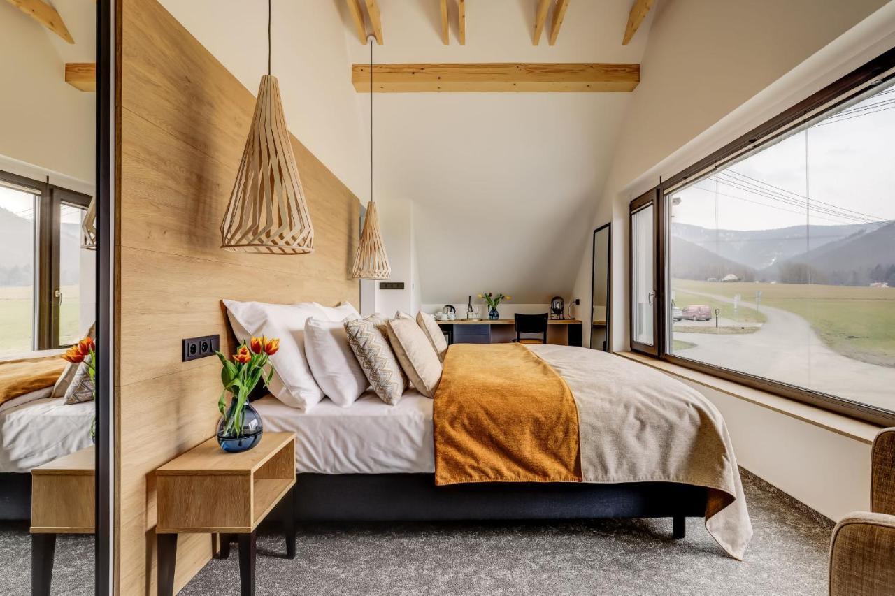 Hotel Maralak Кунчице-под-Ондржейникем Экстерьер фото